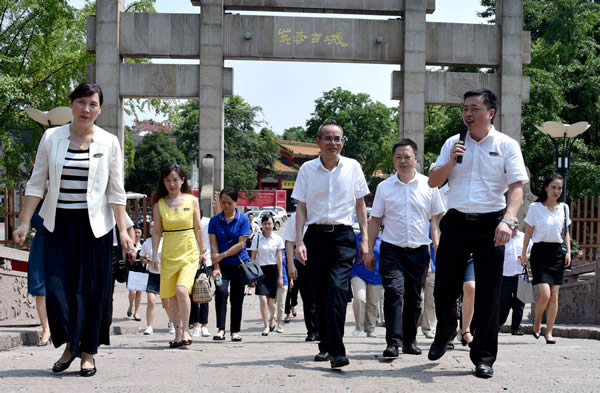 置信考察1 600.jpg 置信考察1 600.jpg